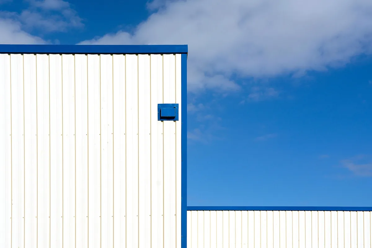Blue and white facade of bonded aluminium composite panels