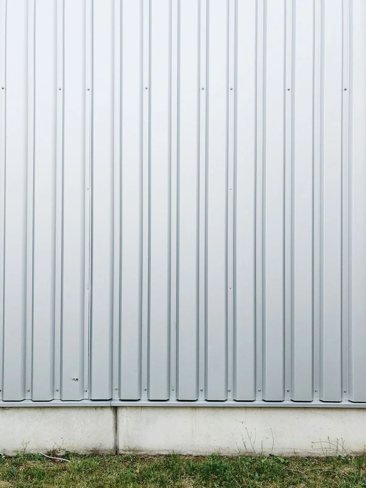 agricultural insulated metal wall panels How Well Do Panels Resist Chemicals, Moisture, and Pests?