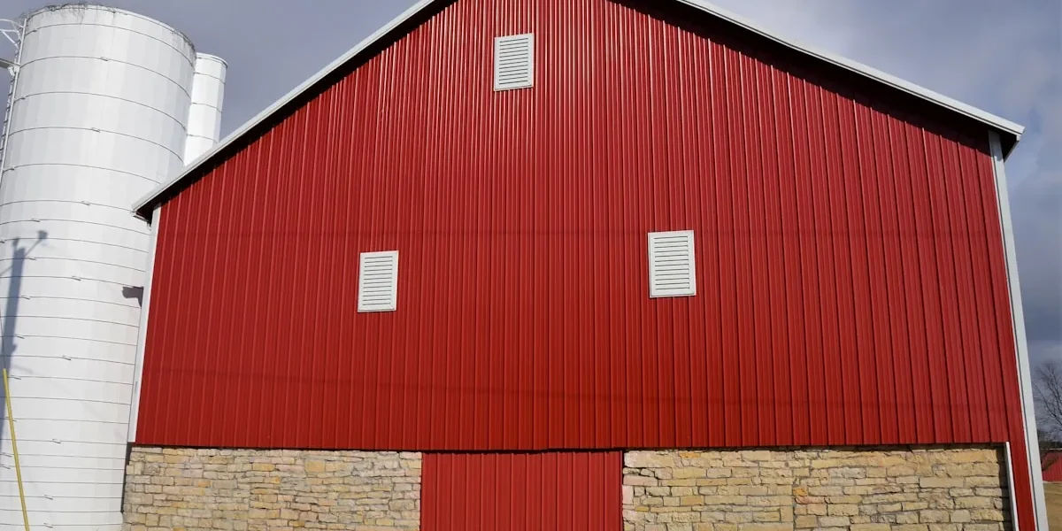 agricultural-insulated-metal-wall-panels-lower-maintenance-c-highlight-1200w agricultural insulated metal wall panels Lower Maintenance Costs: What to Expect