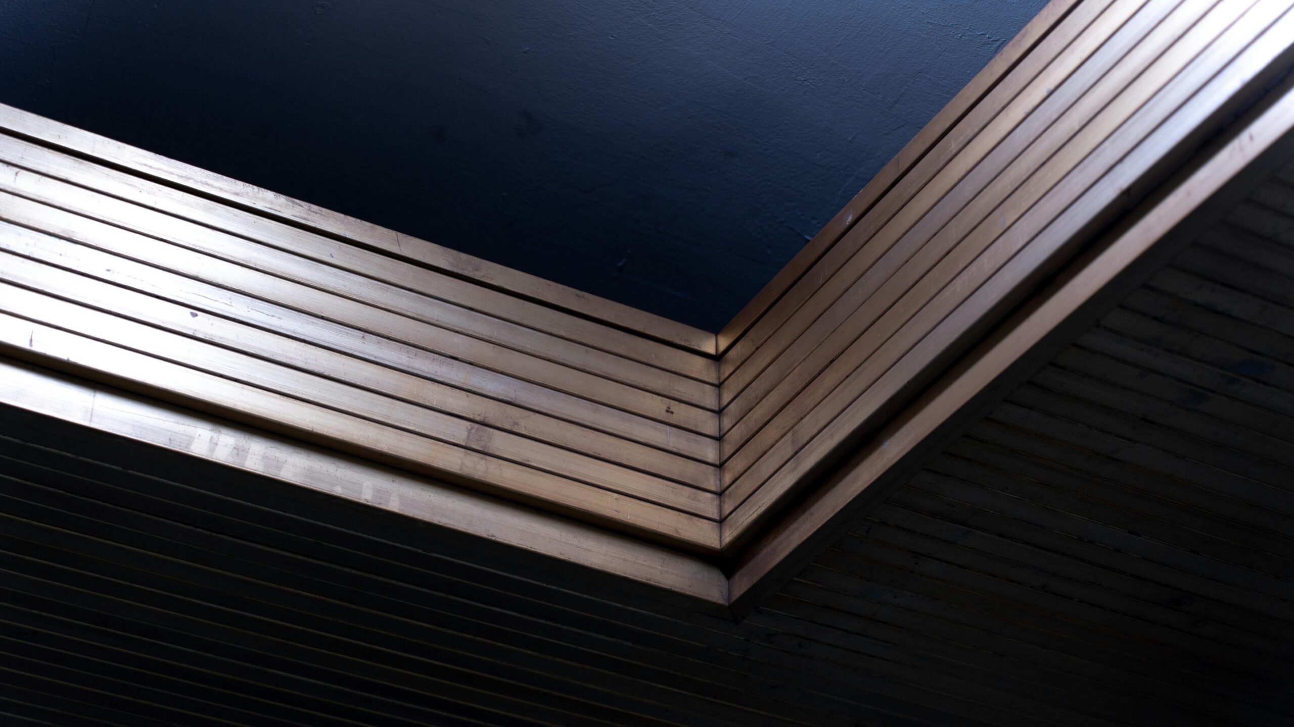 Surface treatment and pretreatment process for aluminium panel bonding