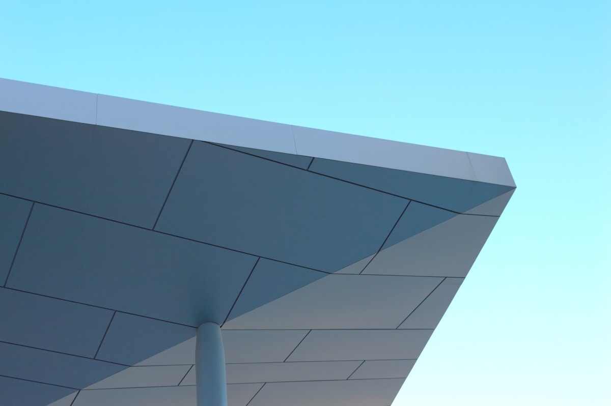 architectural insulated panel AIPs vs. Traditional Walls: How They Compare