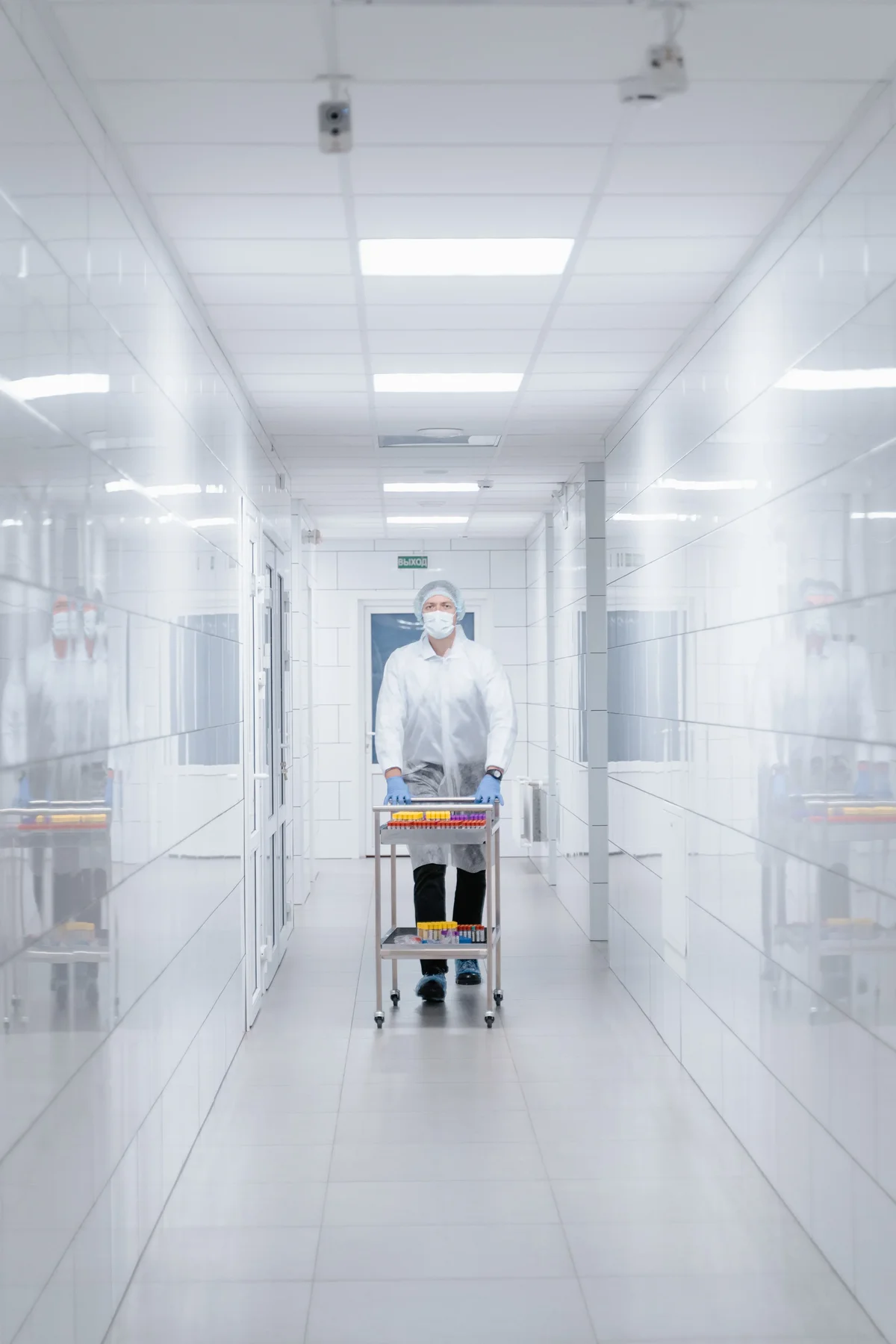 Clean Room Apply Lower ISO Classes To Corridors