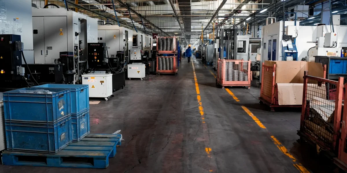 Clean Room Manufacturer Local or Overseas: How to Pick a Manufacturer