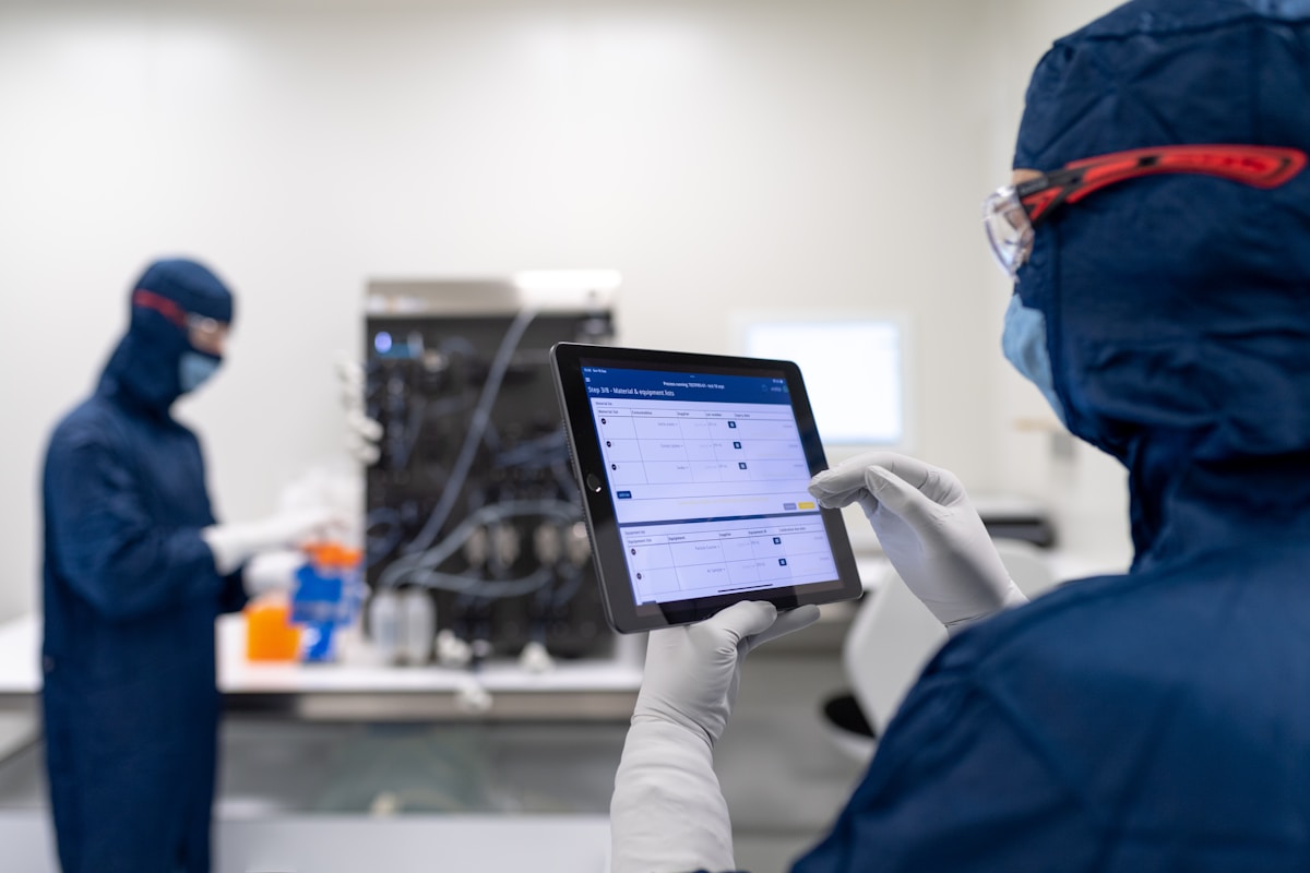 Cleanroom Cleanroom Gowning and Cleaning Rules