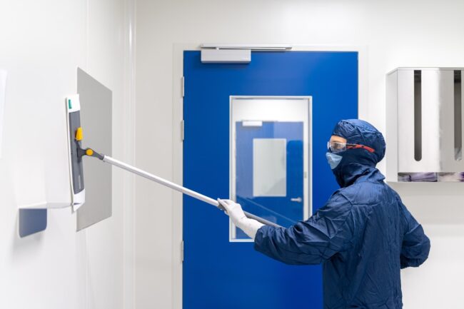 Cleanroom Door Cleanroom Door Standards & Pressure Guide