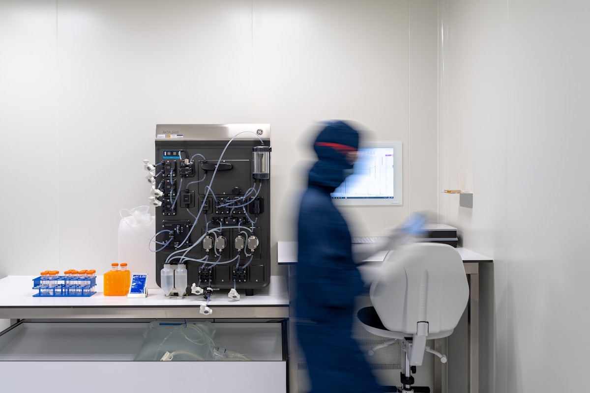 Cleanroom Door Installing Cleanroom Doors Without Compromising Integrity