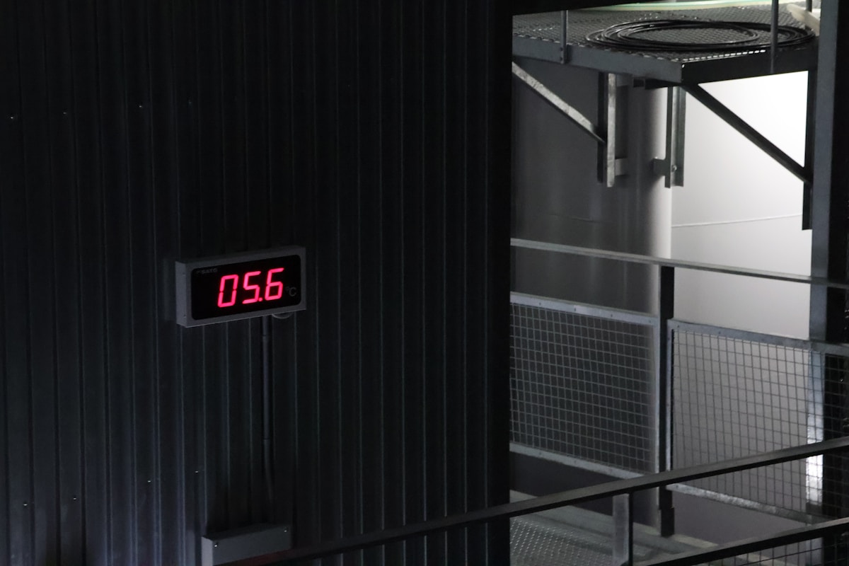 Cleanroom Humidity Control Technologies Compared