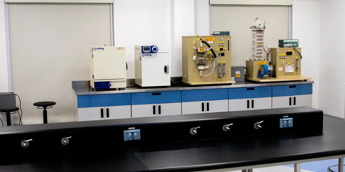 Cleanroom What is a CBD Extraction Cleanroom?