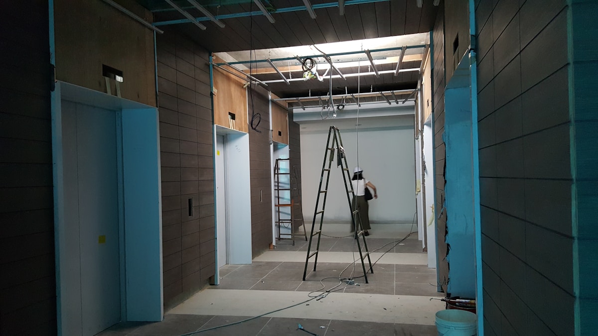 Cold Room Doors, Flooring, and Controls: Costs People Miss