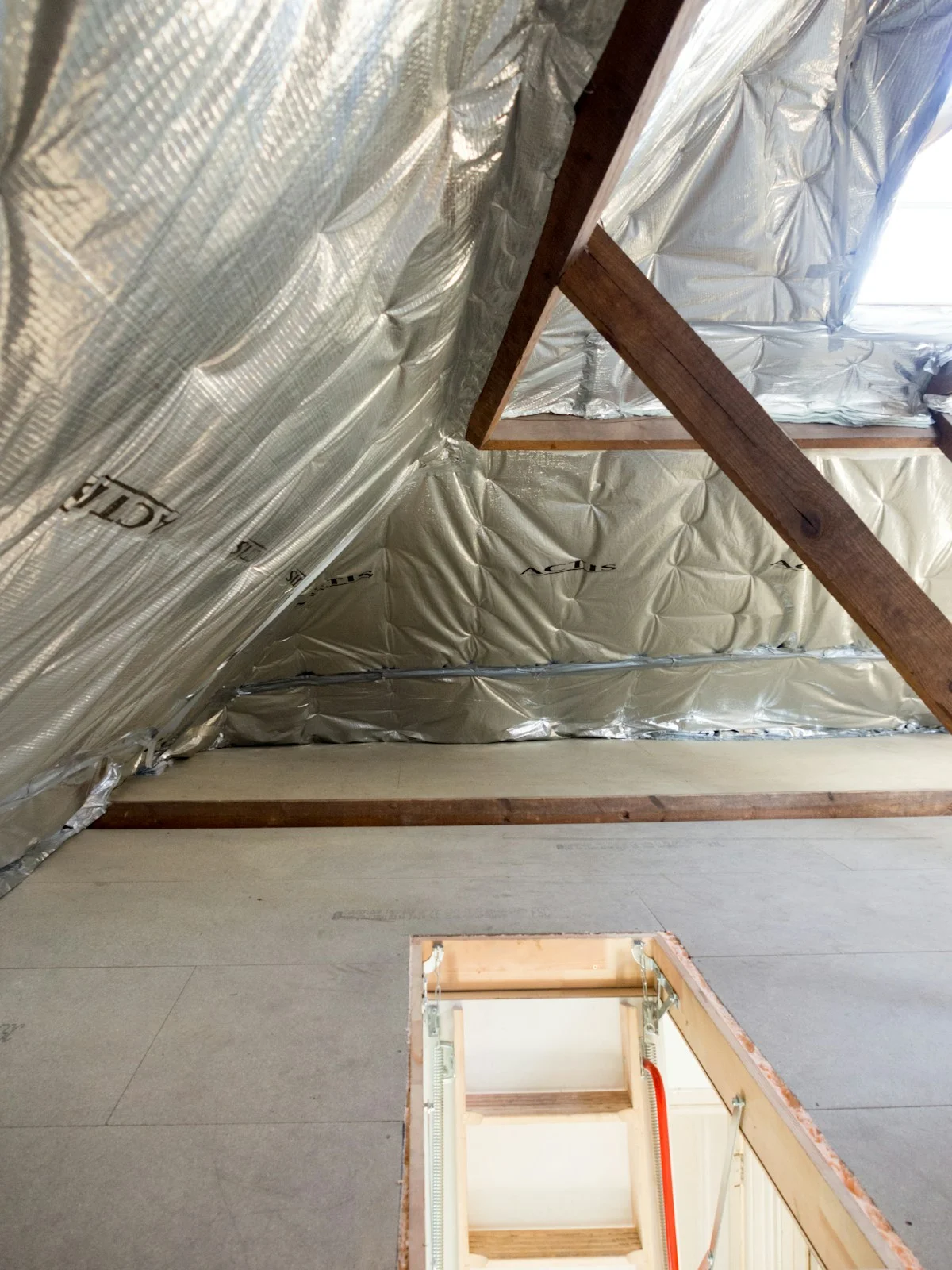 Container House Managing Insulation and Moisture