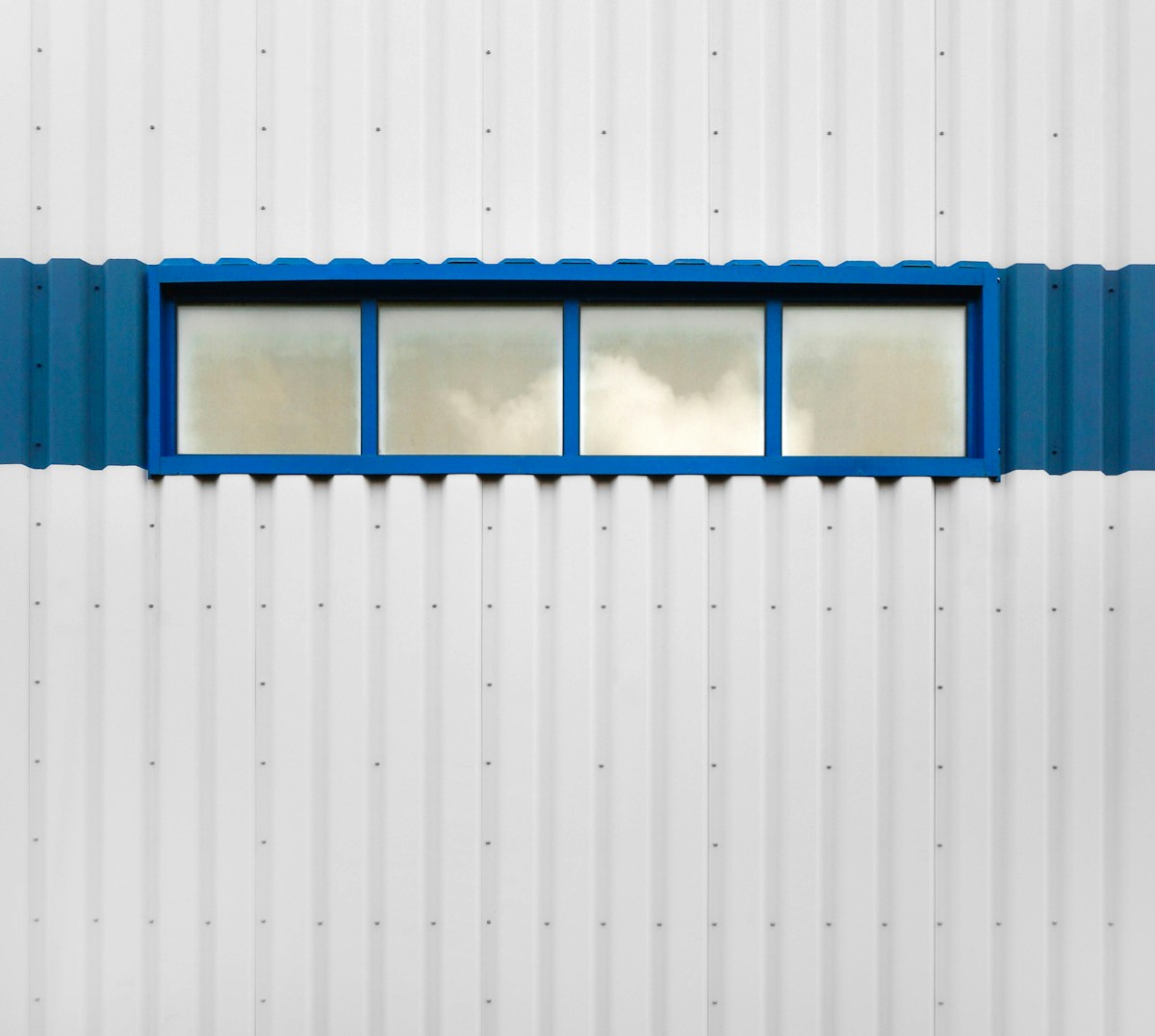 Container House Why Steel Conductivity Breaks Standard Insulation