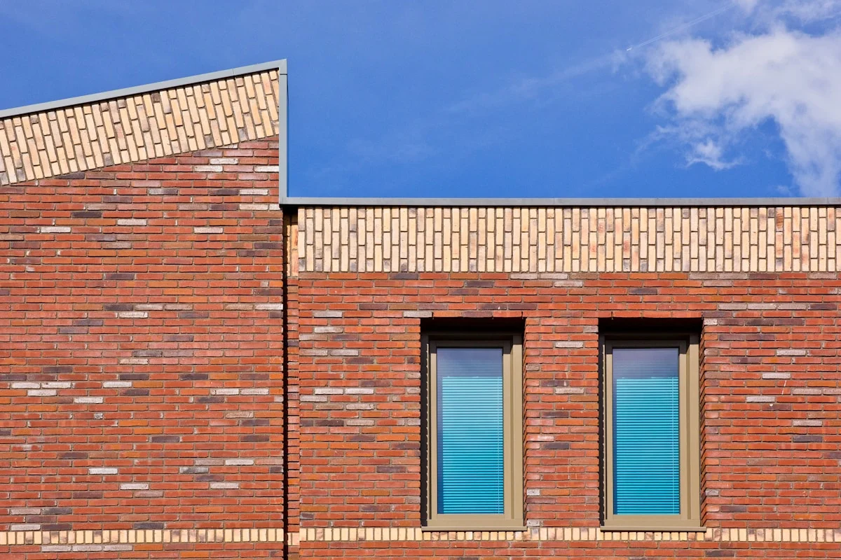 Exterior Wall Cladding 1. Brick Cladding: Pros and Cons