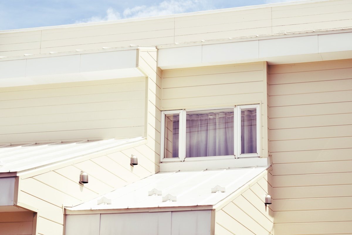Exterior Wall Cladding 3. Vinyl Cladding Offers Versatile, Low-Maintenance Appeal