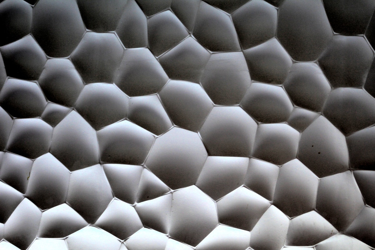 Honeycomb Core Thermal and Acoustic Insulation: EPP vs PP