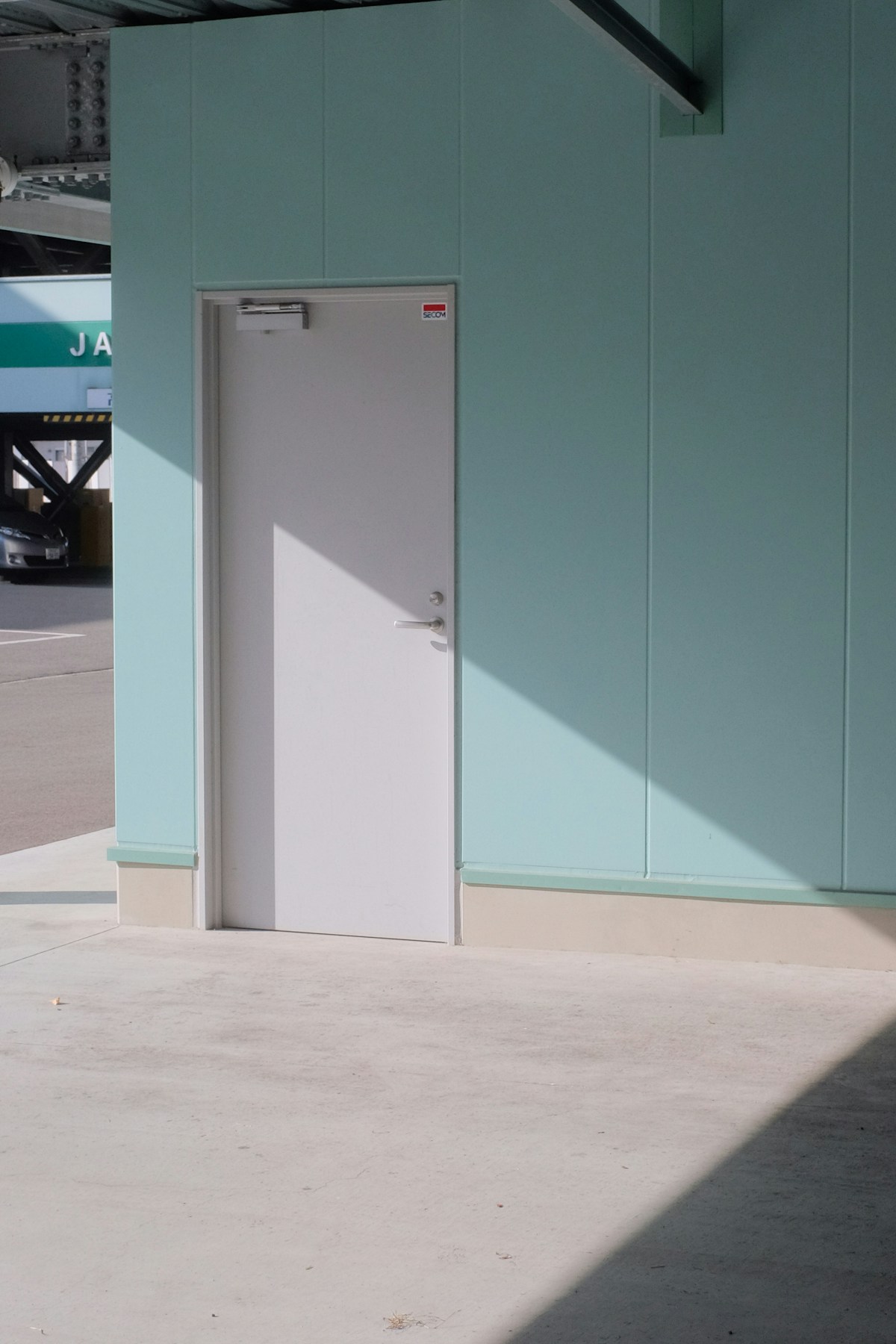 Insulated Commercial Door Temperature Control Capabilities