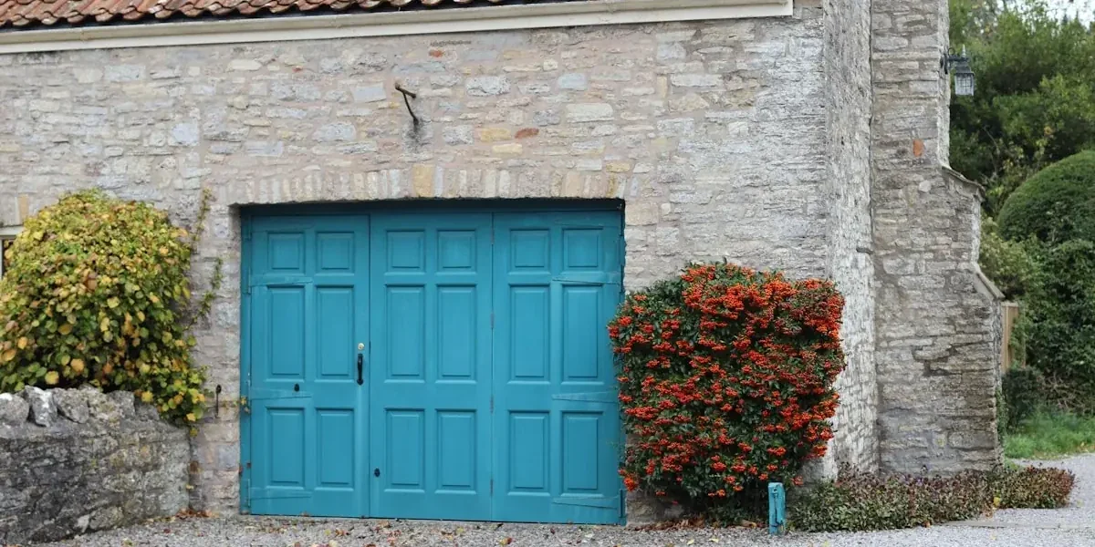 insulated-garage-door-addressing-quality-concerns-and-hardwa-feature-1200w Insulated Garage Door Addressing Quality Concerns and Hardware Longevity
