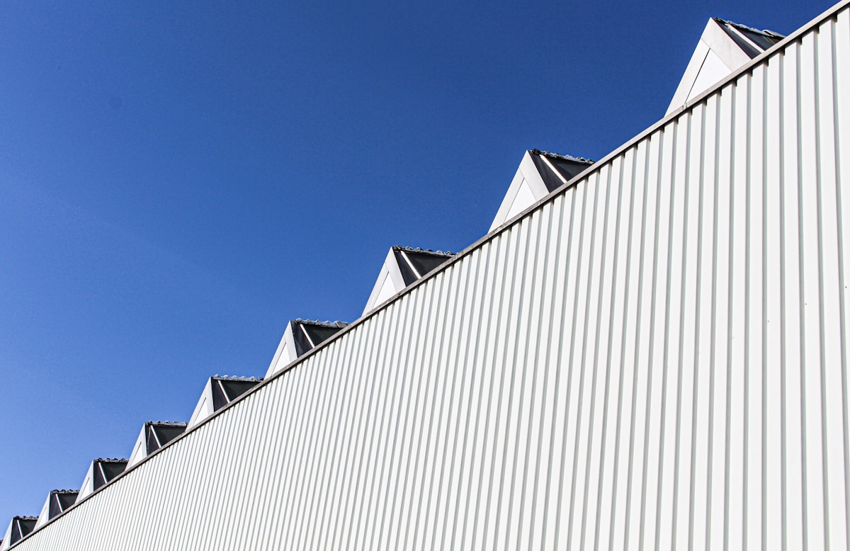 insulated metal panel manufacturer Fabrication Capabilities That Set Custom Manufacturers Apart