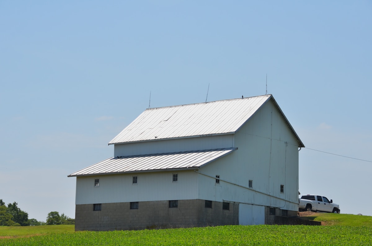 Insulated Metal Panel Manufacturer How Continuous Insulation Prevents Thermal Bridges and Condensation