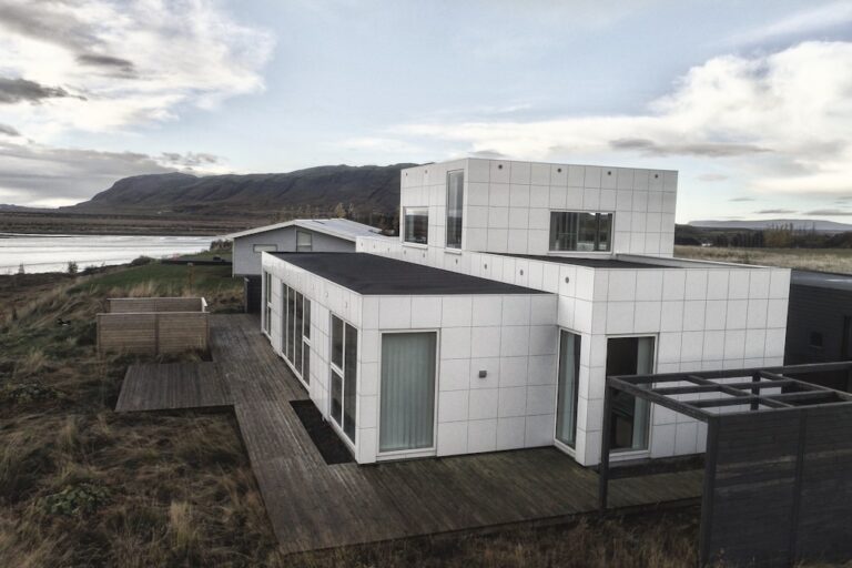 Modular Home 5 Reasons To Choose A Modular Home As A Vacatio Overview Modular Home 5 Reasons to Choose a Modular Home as a Vacation House