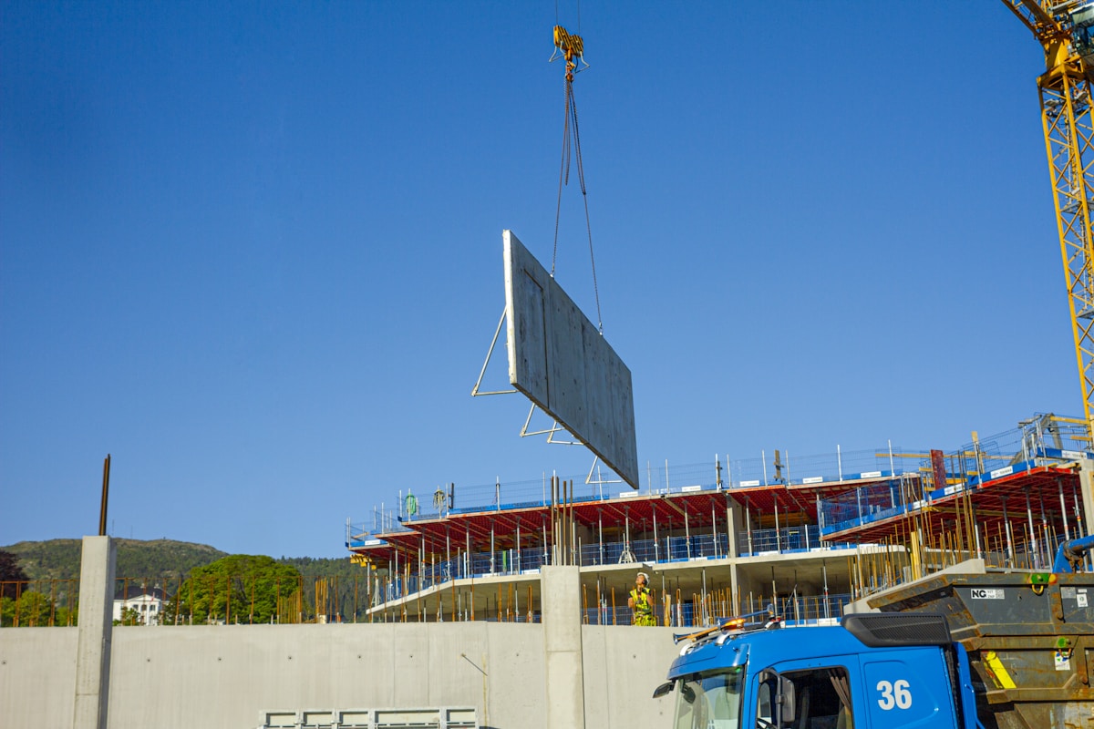 Wall Sandwich Panels Safe Handling, Storage, and Lifting Procedures